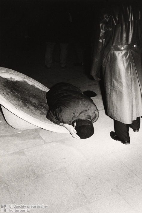Opfer des Polizeieinsatzes vor der Deutschen Oper, Berlin-Charlottenburg (2. Juni 1967)